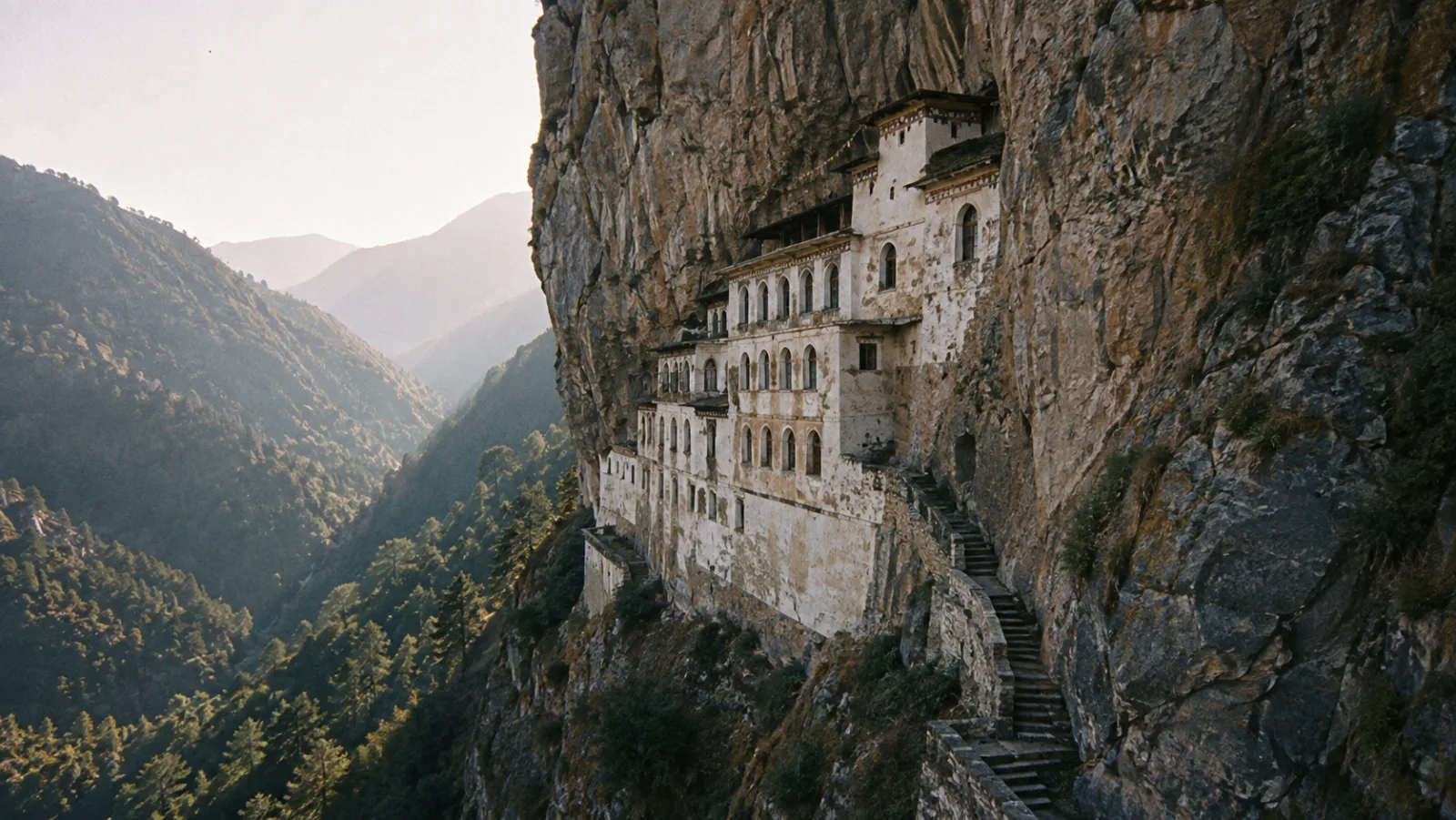 Sümela Manastırı neden sadece manzara değil, bir hafıza mekânı sayılır?